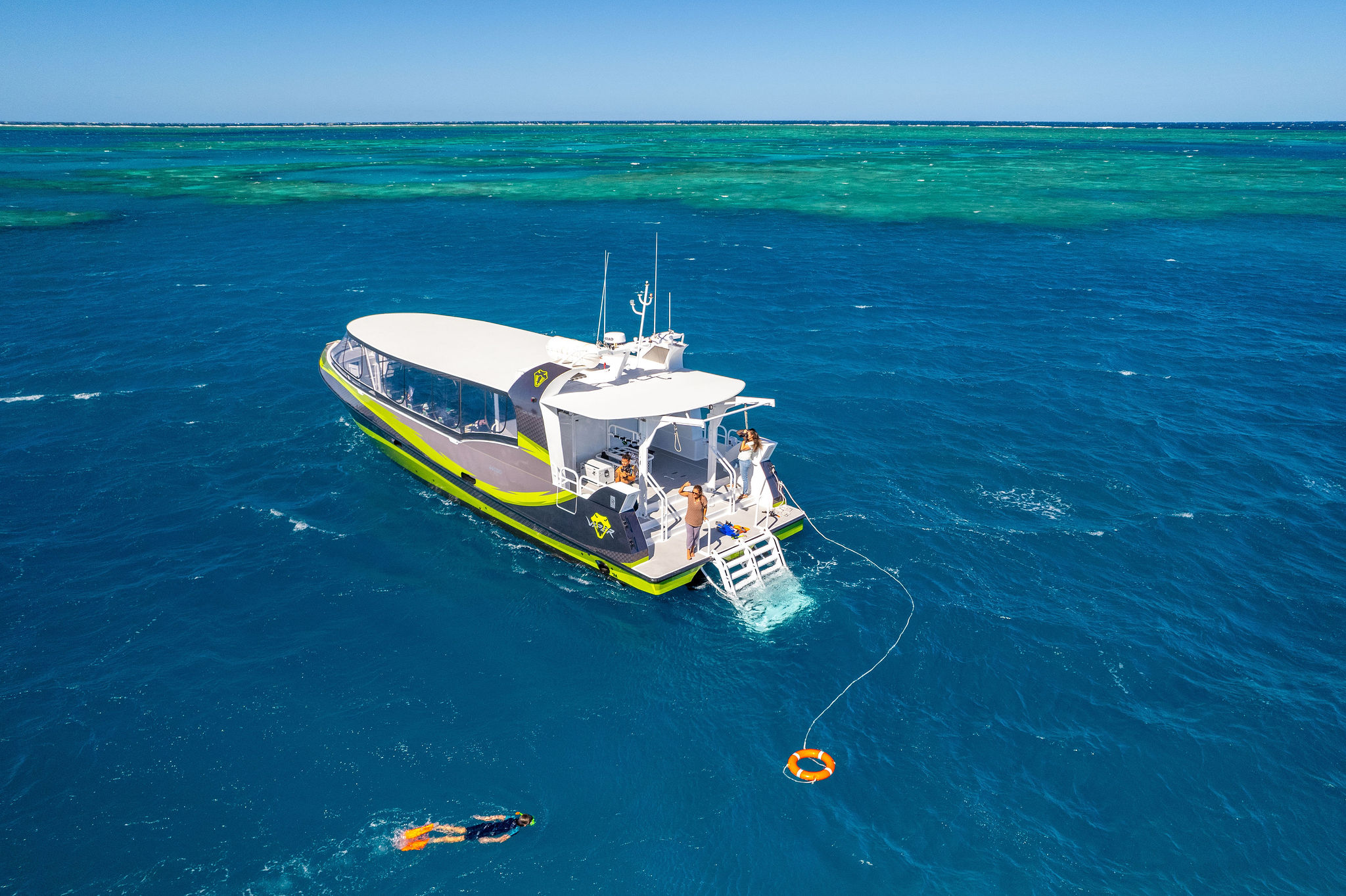 Viper: Outer Great Barrier Reef & Whitehaven Beach